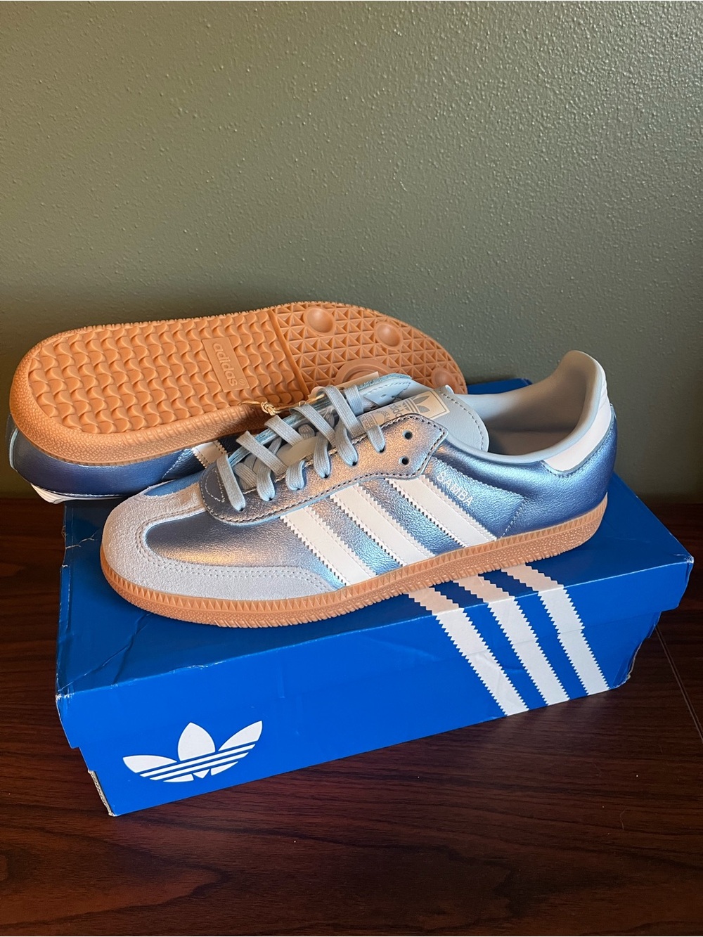 Adidas Samba OG J Metallic Blue Clear Sky White Gum Size 7 Youth/ women’s 8. NIB